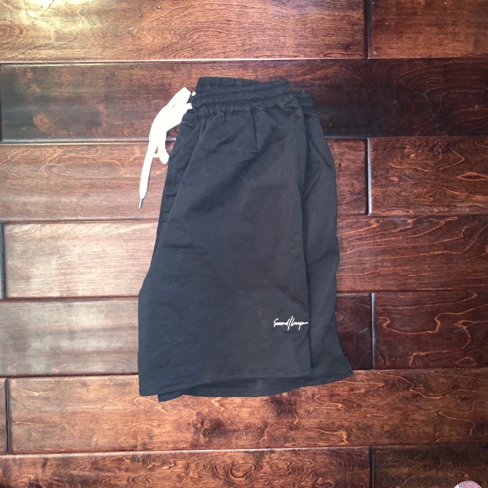 SECOND LAYER Shorts